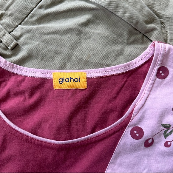 adorable multicolored pink tee with floral embroidery by giahoi !! - Picture 3 of 8